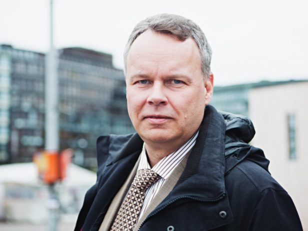 Tyoeläke-lehden 01:2019 kansikuvassa Juho Saari